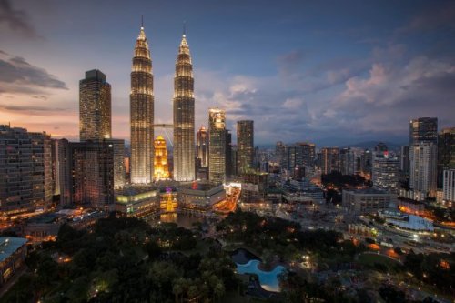 Petronas-torony Kuala Lumpur | Neptun Dive Center 