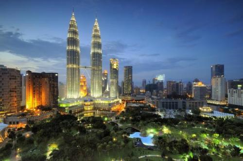 Petronas-torony Kuala Lumpur | Neptun Dive Center 